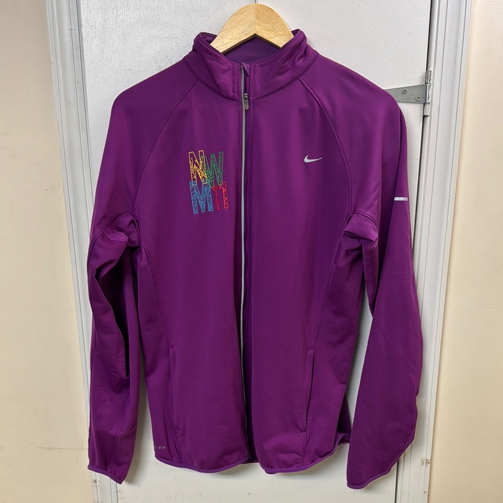 Nike Purple Running Jacket with Moisture-Wicking Fabric